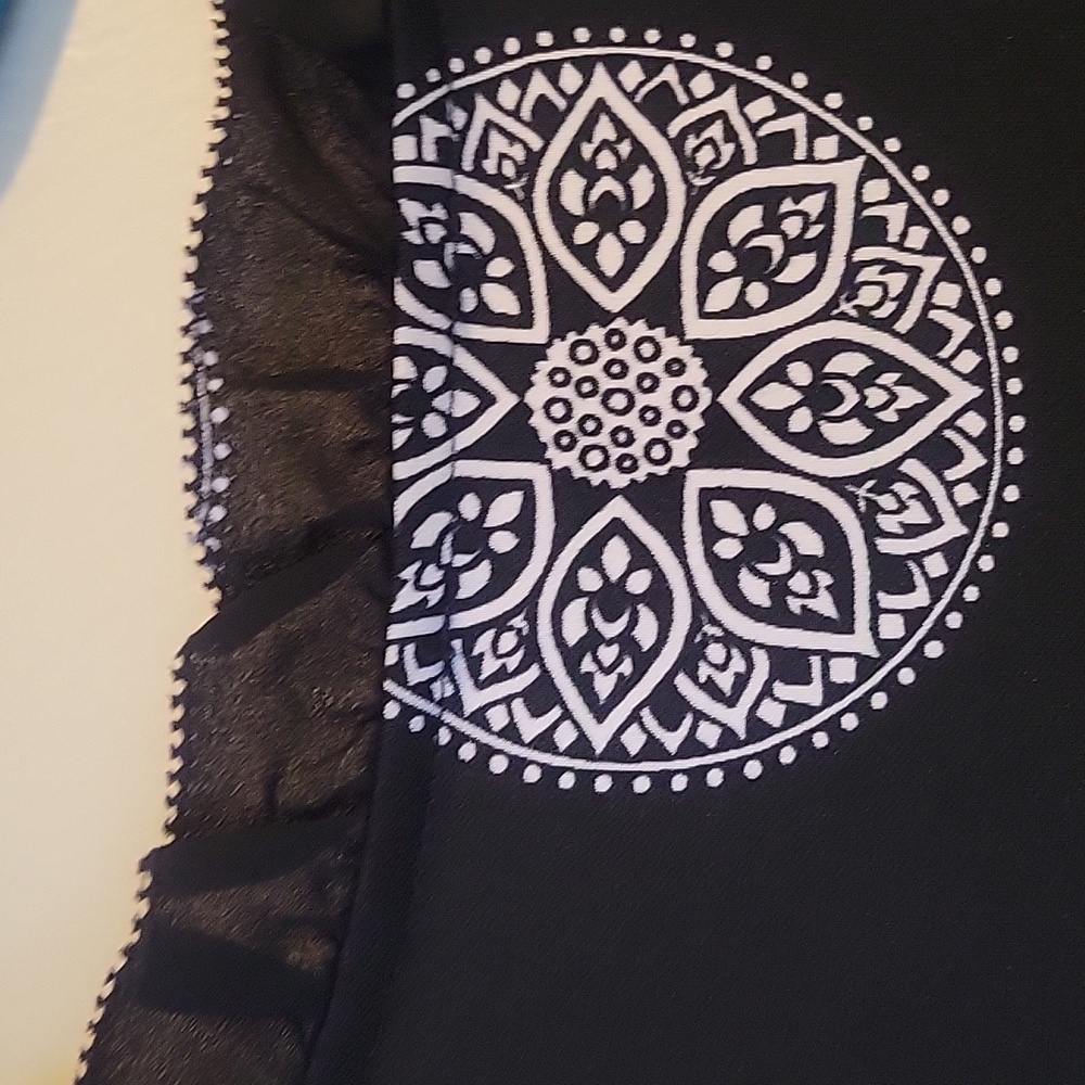 Ann Taylor Factory Black and Gray Circle Pattern Blouse - Picture 7 of 7